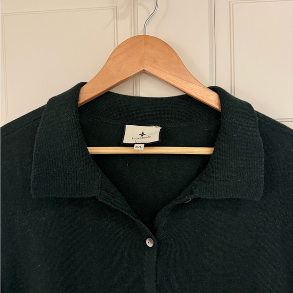Tuckernuck Women's Green Collared Sweater - Picture 2 of 7